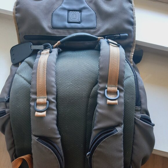 TUMI TECH BACKPACK - Picture 3 of 3